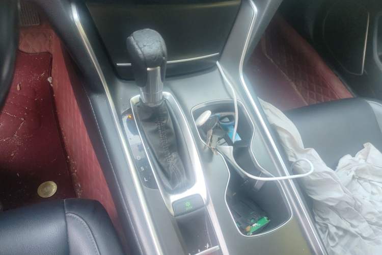 Used Honda Accord 2018 230TURBO Comfort Edition China VI Emission Standard Gear Lever