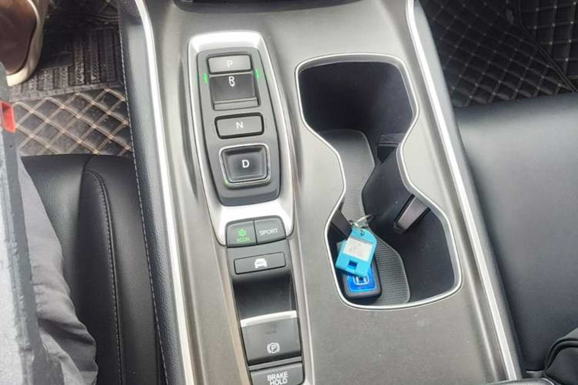 Used Honda Accord 2018 Rui Hybrid 2.0L Rui Ling Edition China VI Gear Lever