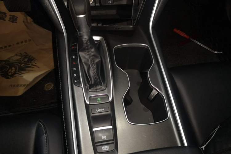 Used Honda Accord 2018 260TURBO Luxury Edition China VI Gear Lever