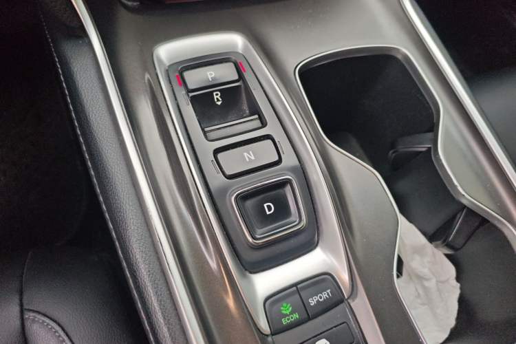 Used Honda Accord 2018 Rui Hybrid 2.0L Rui Ling Edition China VI Gear Lever