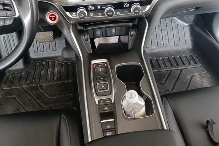 Used Honda Accord 2018 Rui Hybrid 2.0L Rui Ling Version China V Gear Lever