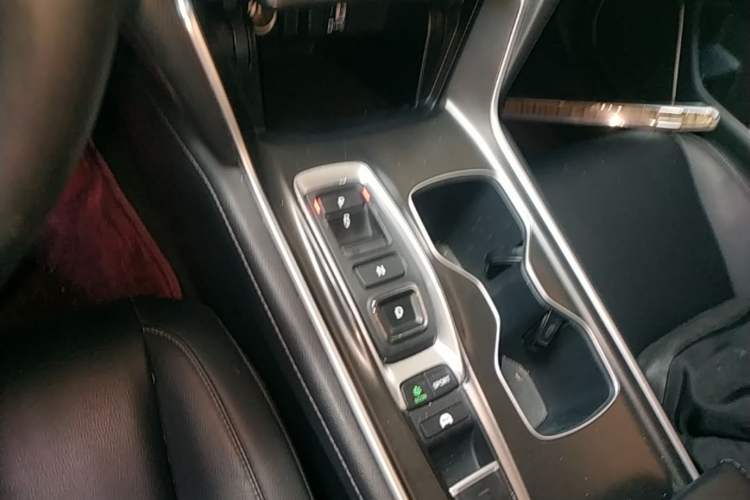 Used Honda Accord 2018 Rui·Hybrid 2.0L Rui Ku Edition China VI Gear Lever