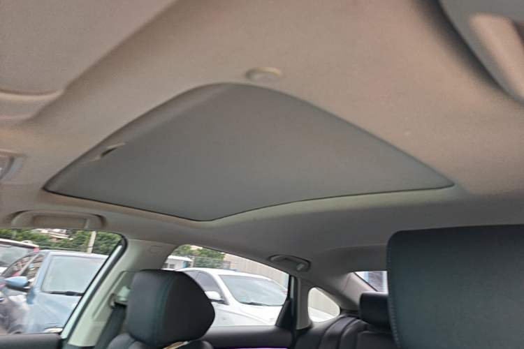 Used Honda Accord 2018 260TURBO Elite Edition China VI Headliner