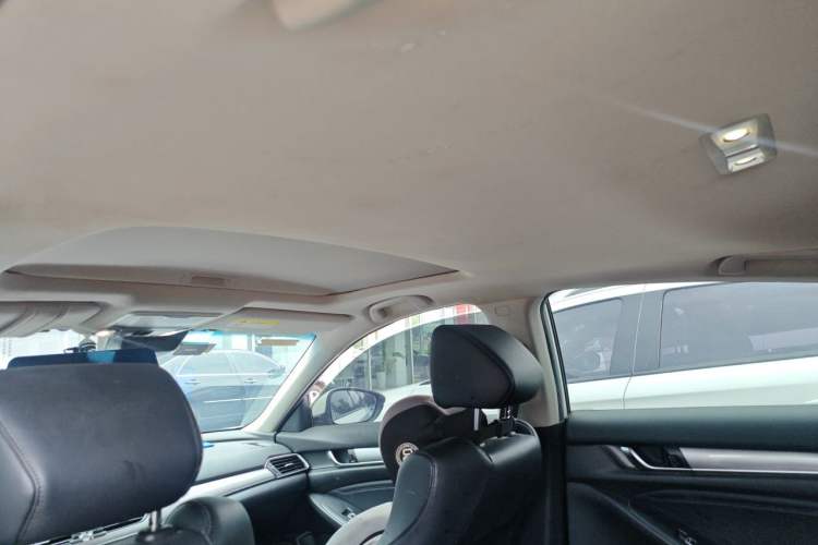 Used Honda Accord 2018 260TURBO Luxury Edition China VI Headliner