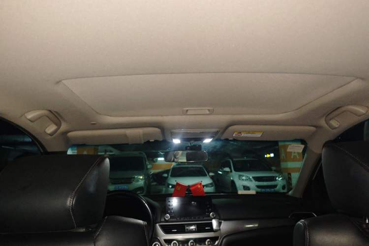 Used Honda Accord 2018 260TURBO Luxury Edition China VI Headliner