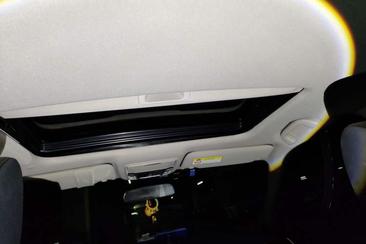 Used Honda Accord 2018 260TURBO Luxury Edition China VI Headliner