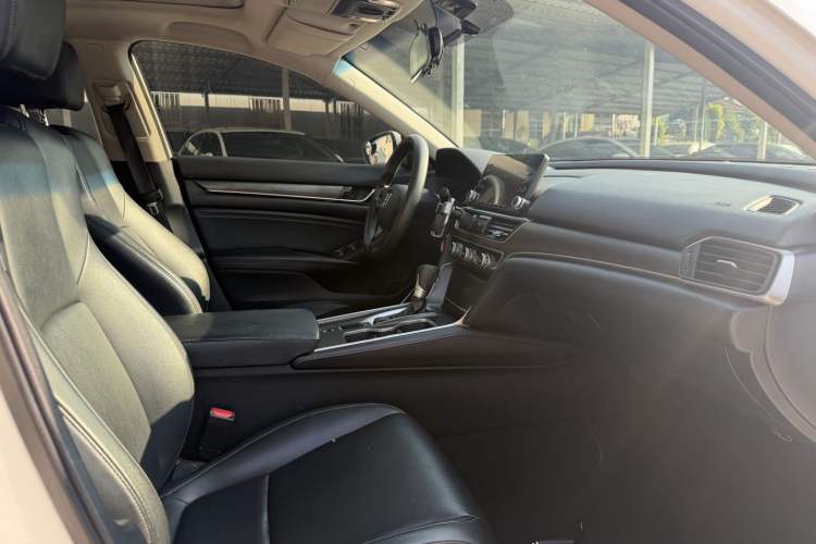 Used Honda Accord 2018 230TURBO Comfort Version National V Interior 1