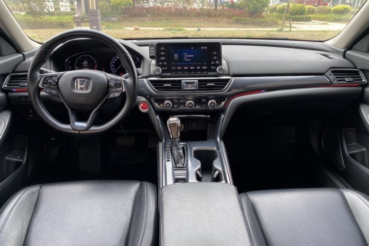 Used Honda Accord 2018 260TURBO Luxury Edition China V Emission Standard Interior 1