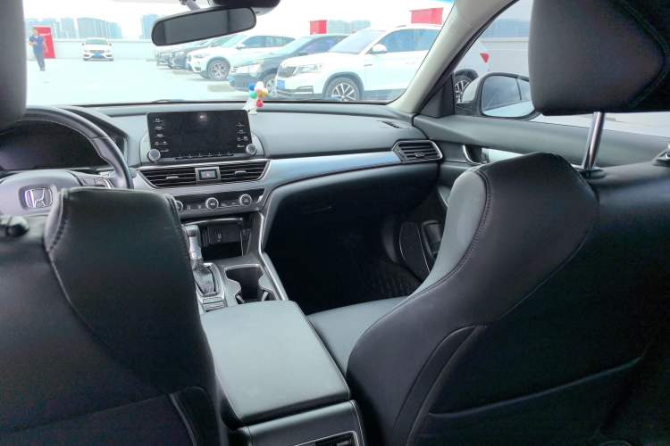 Used Honda Accord 2018 260TURBO Luxury Edition China VI Interior 1