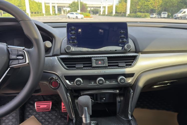 Used Honda Accord 2018 260TURBO Elite Edition China VI Interior 11