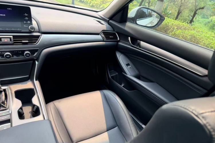 Used Honda Accord 2018 260TURBO Elite Edition China VI Interior 11