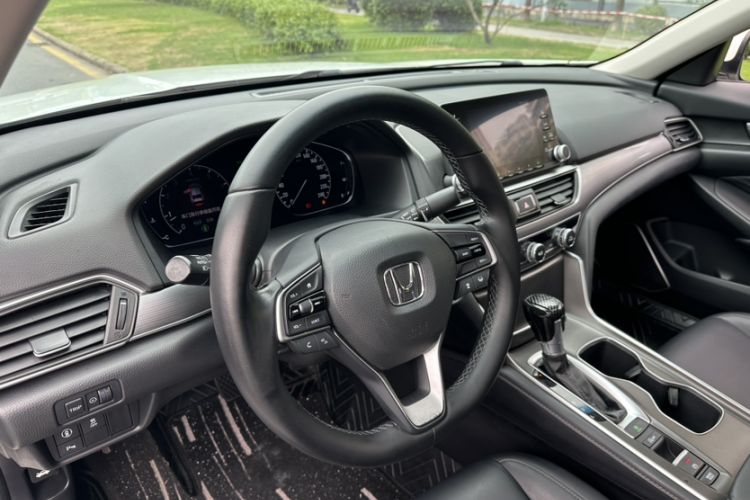 Used Honda Accord 2018 260TURBO Luxury Edition China VI Interior 11
