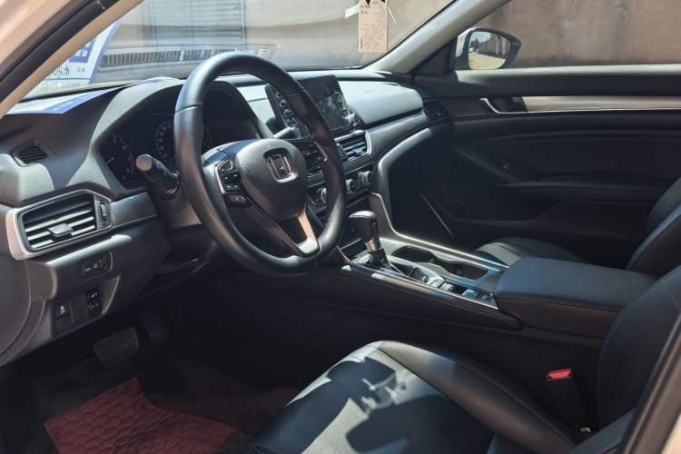 Used Honda Accord 2018 260TURBO Elite Edition China VI Interior 12