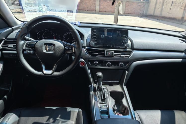 Used Honda Accord 2018 260TURBO Elite Edition China VI Interior 13
