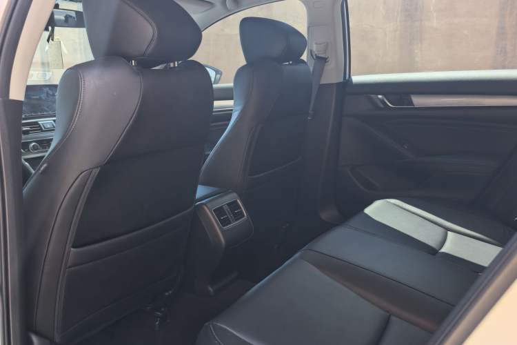 Used Honda Accord 2018 260TURBO Elite Edition China VI Interior 14