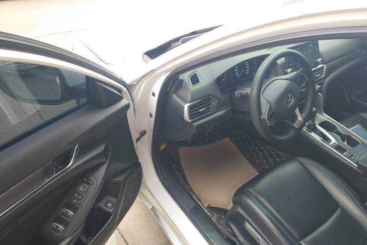 Used Honda Accord 2018 230TURBO Comfort Version National V Interior 2