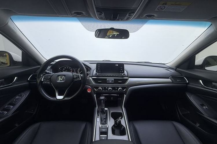 Used Honda Accord 2018 260TURBO Elite Edition China VI Interior 2