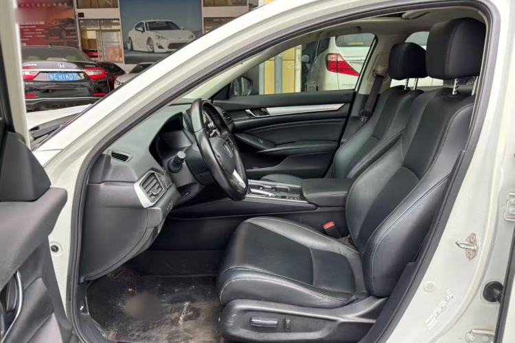 Used Honda Accord 2018 260TURBO Luxury Edition China VI Interior 2