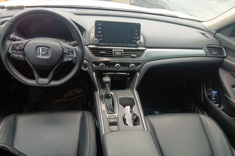 Used Honda Accord 2018 260TURBO Luxury Edition China V Emission Standard Interior 2