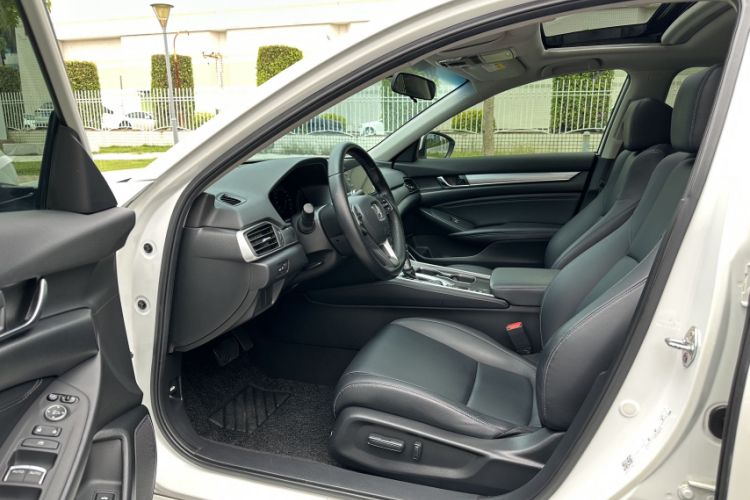 Used Honda Accord 2018 260TURBO Elite Edition China V Interior 2