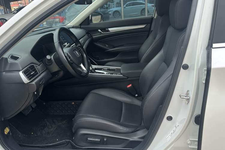 Used Honda Accord 2018 260TURBO Elite Edition China VI Interior 2