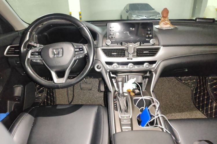 Used Honda Accord 2018 260TURBO Luxury Edition China VI Interior 2