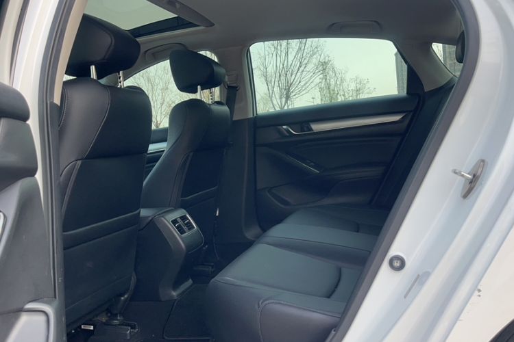 Used Honda Accord 2018 260TURBO Luxury Edition China VI Interior 2