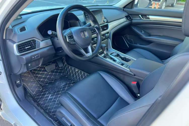 Used Honda Accord 2018 260TURBO Elite Edition China VI Interior 2