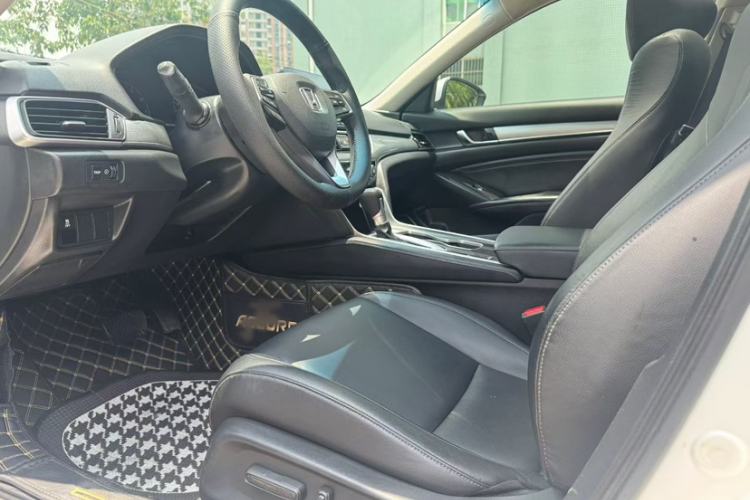 Used Honda Accord 2018 260TURBO Elite Edition China VI Interior 2