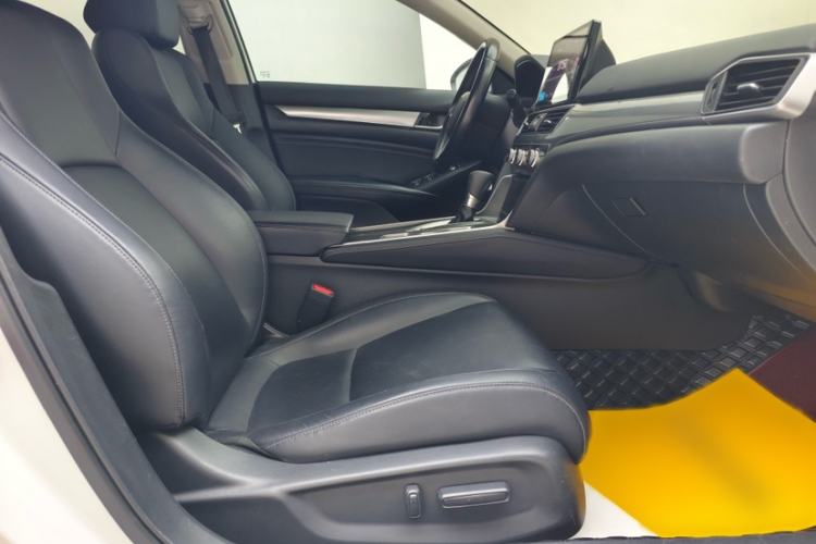 Used Honda Accord 2018 260TURBO Elite Edition China VI Interior 2