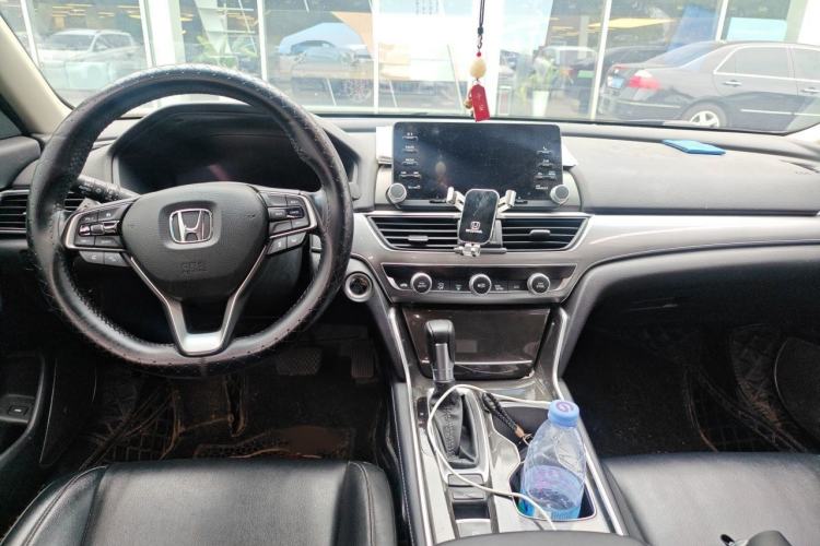 Used Honda Accord 2018 260TURBO Luxury Edition China VI Interior 2