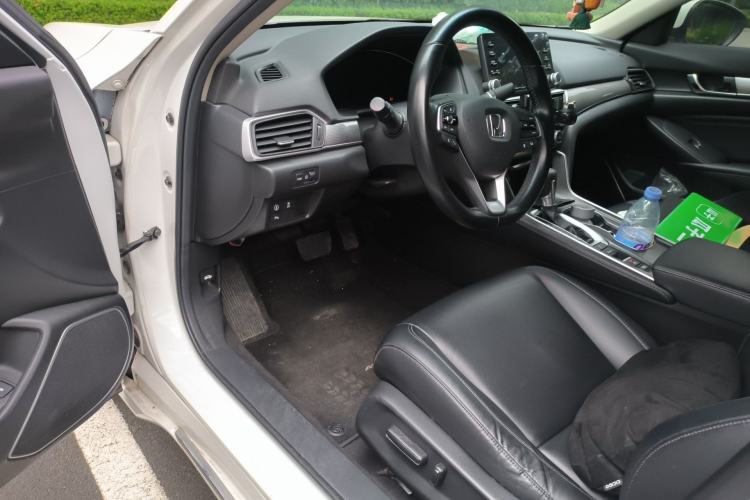Used Honda Accord 2018 260TURBO Luxury Edition China VI Interior 3