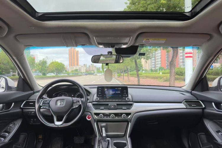 Used Honda Accord 2018 260TURBO Luxury Edition China VI Interior 3