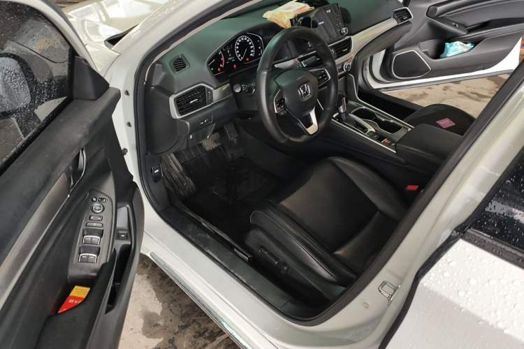 Used Honda Accord 2018 260TURBO Elite Edition China V Interior 3