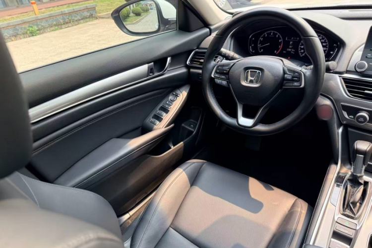 Used Honda Accord 2018 260TURBO Elite Edition China VI Interior 3