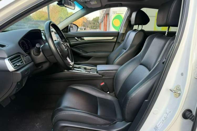 Used Honda Accord 2018 260TURBO Luxury Edition China VI Interior 3