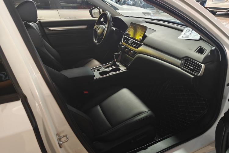 Used Honda Accord 2018 260TURBO Elite Edition China VI Interior 3