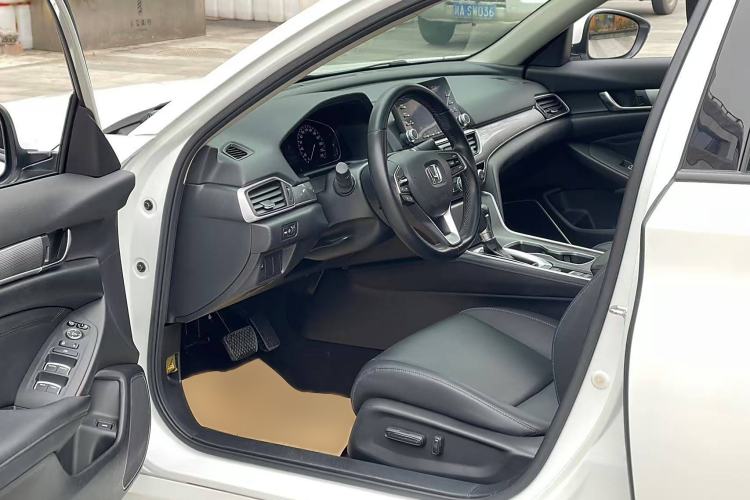 Used Honda Accord 2018 260TURBO Elite Edition China VI Interior 3