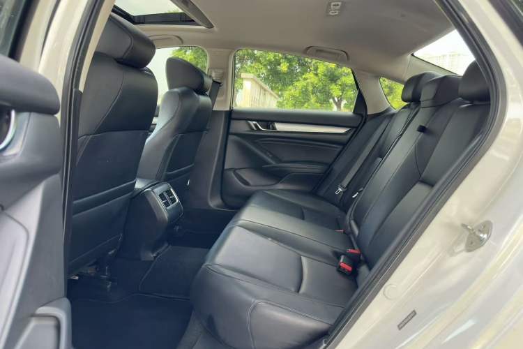 Used Honda Accord 2018 260TURBO Luxury Edition China VI Interior 3