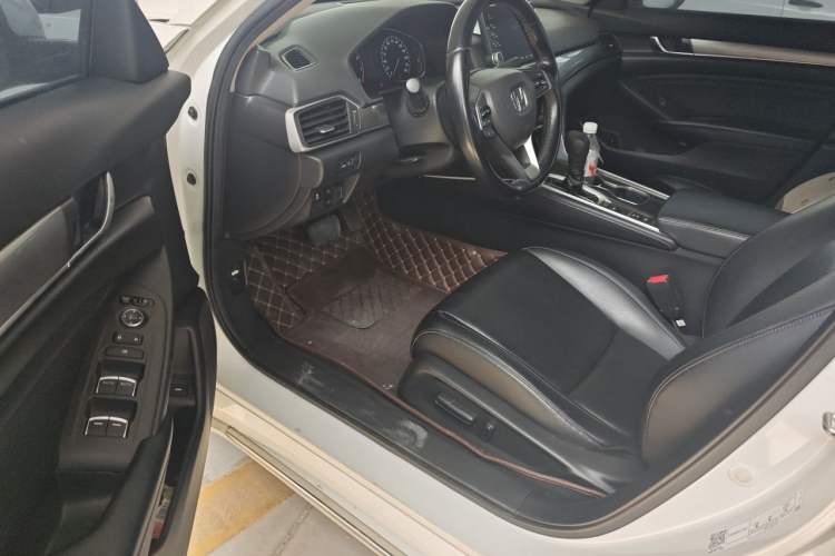 Used Honda Accord 2018 260TURBO Elite Edition China VI Interior 3