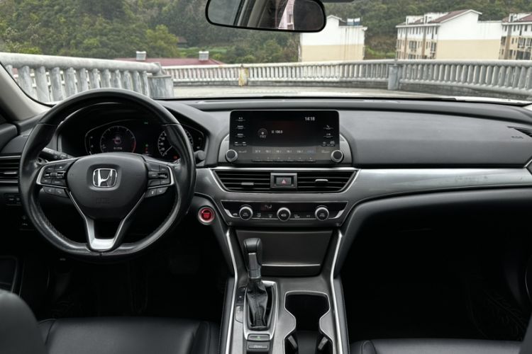 Used Honda Accord 2018 260TURBO Elite Edition China V Interior 3