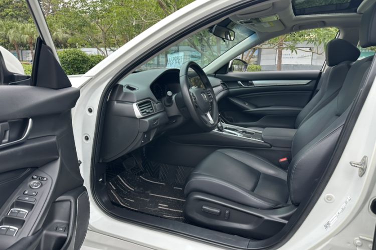 Used Honda Accord 2018 260TURBO Luxury Edition China VI Interior 3
