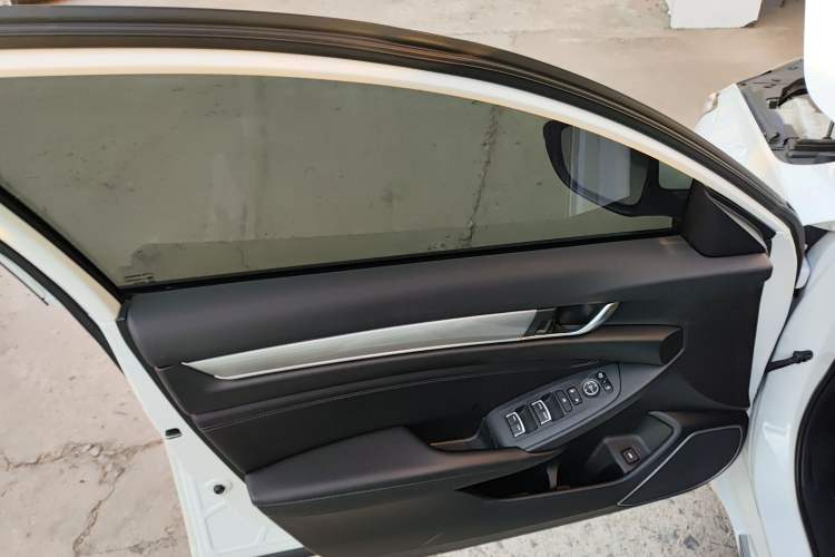 Used Honda Accord 2018 260TURBO Elite Edition China VI Interior 4