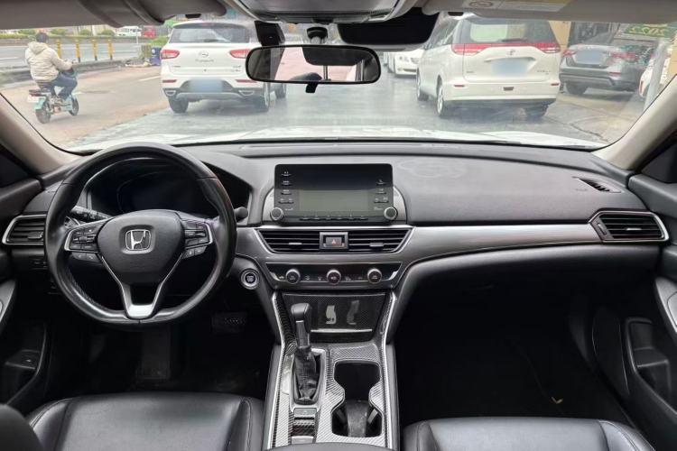 Used Honda Accord 2018 260TURBO Luxury Edition China VI Interior 4