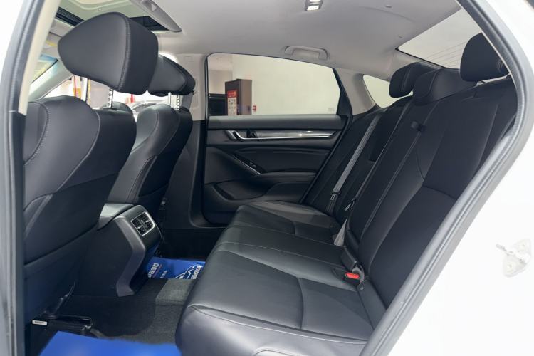 Used Honda Accord 2018 260TURBO Elite Edition China VI Interior 4
