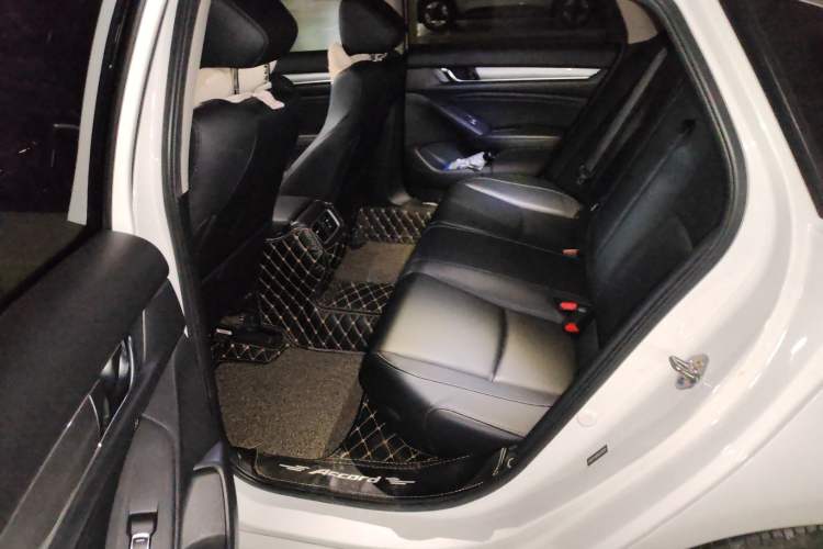 Used Honda Accord 2018 260TURBO Luxury Edition China VI Interior 4