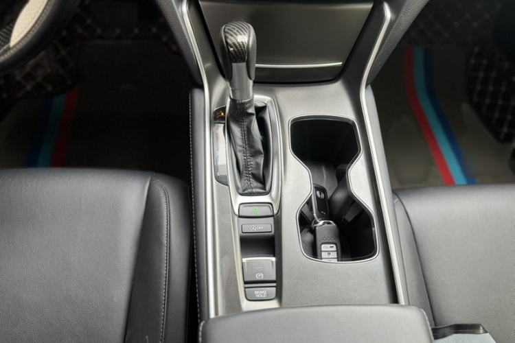 Used Honda Accord 2018 260TURBO Elite Edition China VI Interior 4