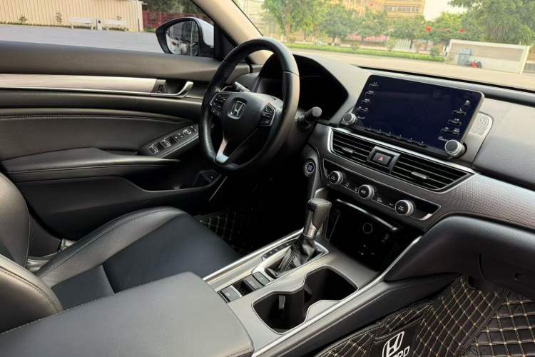 Used Honda Accord 2018 260TURBO Elite Edition China V Interior 4