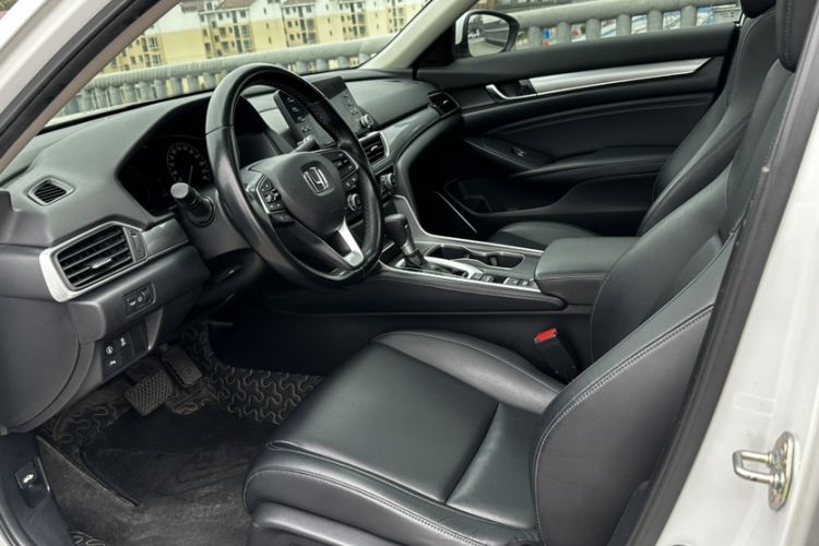 Used Honda Accord 2018 260TURBO Elite Edition China V Interior 4