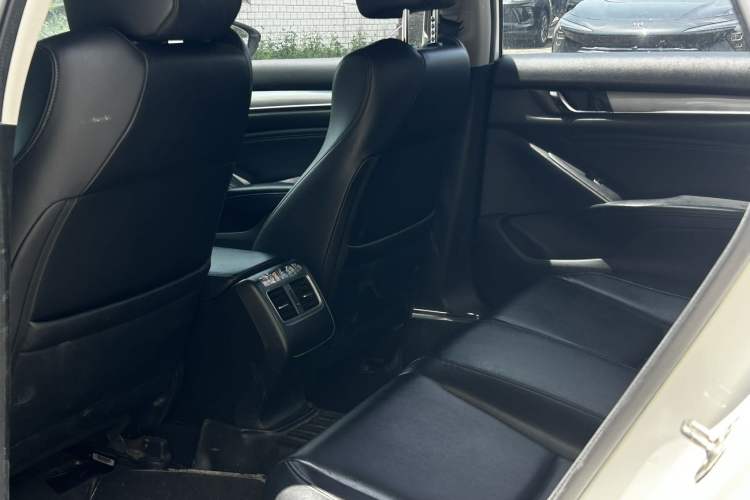 Used Honda Accord 2018 260TURBO Elite Edition China V Interior 4